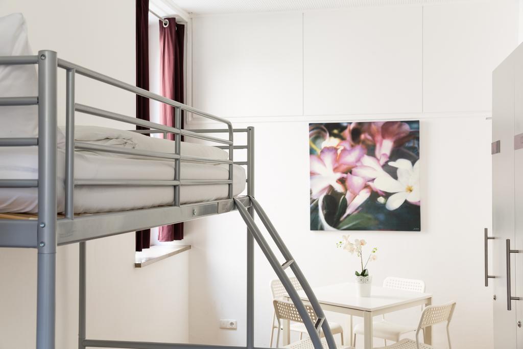 Nonstop Hotel Augsburg - Ubernacht - Hostelhotelhome Exterior photo