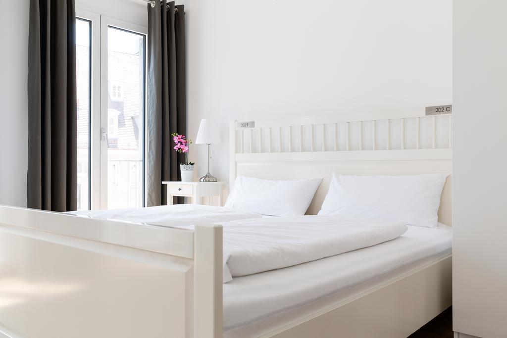 Nonstop Hotel Augsburg - Ubernacht - Hostelhotelhome Room photo